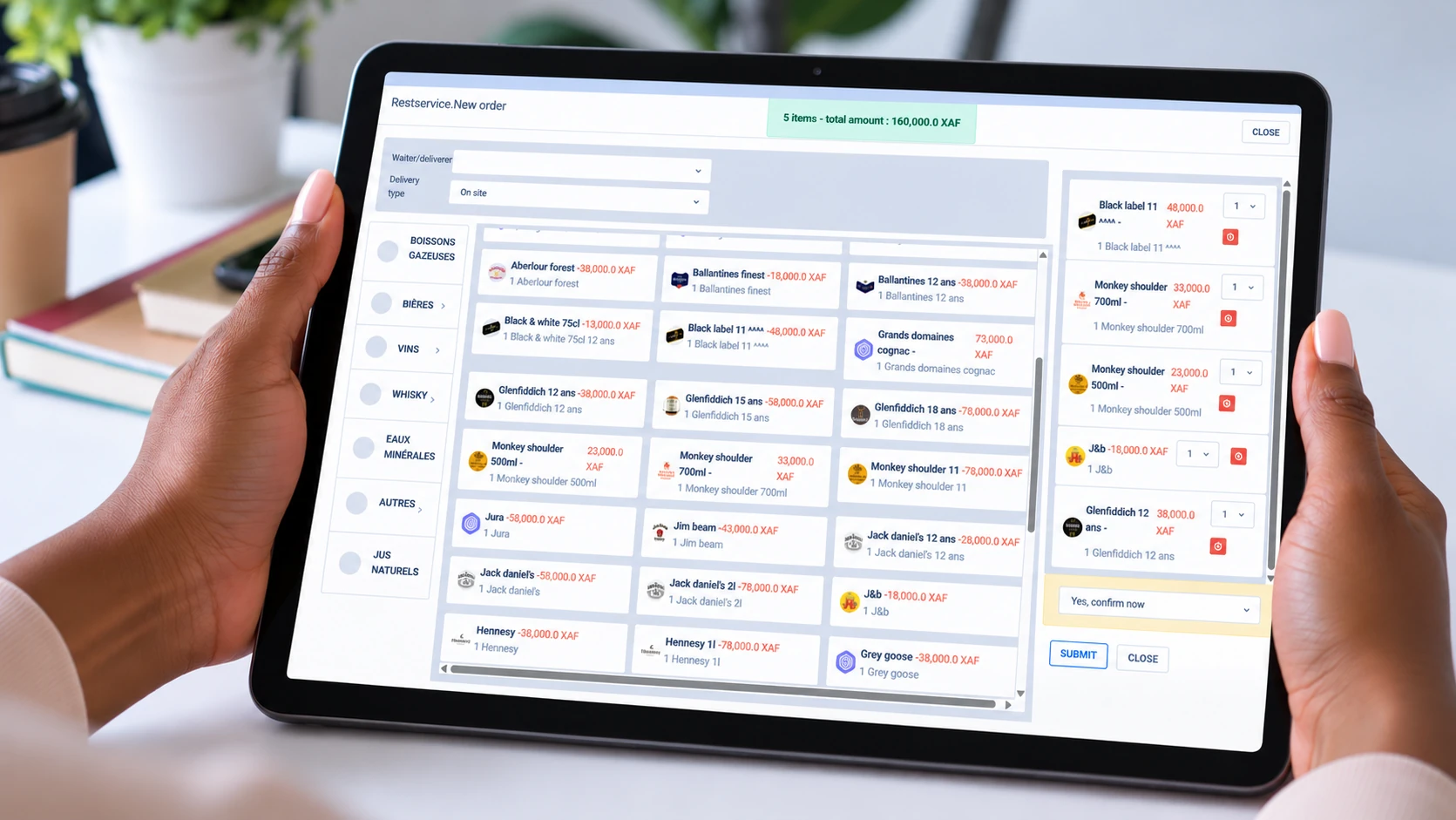 Terminal de commande HostedERP avec catégories, articles sélectionnés et total de la commande